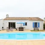 Madame Le Domaine De Vertmarines Aparthotel