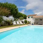 Madame Le Domaine De Vertmarines Aparthotel