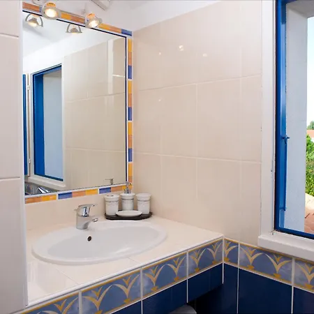 Madame Le Domaine De Vertmarines Aparthotel Saint-Jean-de-Monts