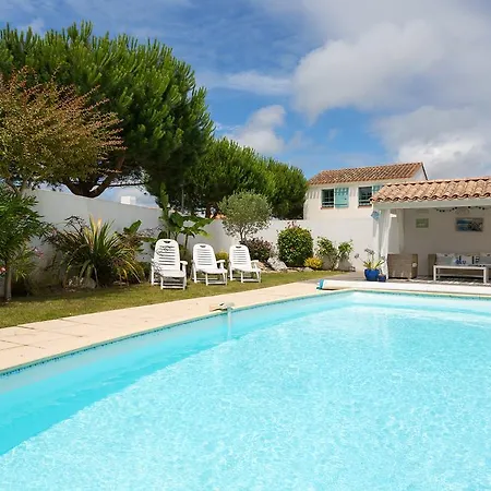 Madame Le Domaine De Vertmarines Aparthotel