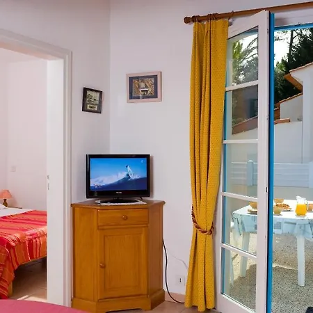 Madame Le Domaine De Vertmarines Aparthotel Saint-Jean-de-Monts