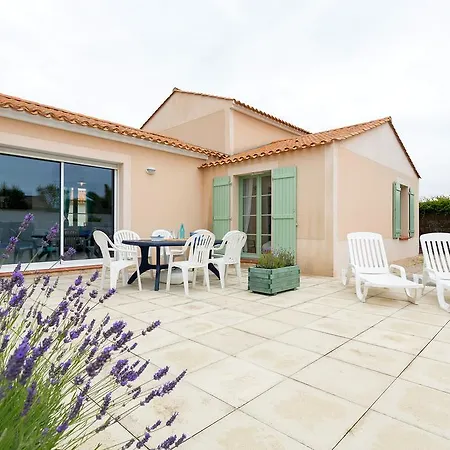 Madame Le Domaine De Vertmarines