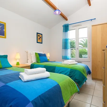 Hotel apartamentowy Madame Le Domaine De Vertmarines