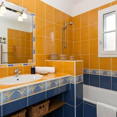 Madame Le Domaine De Vertmarines 3*