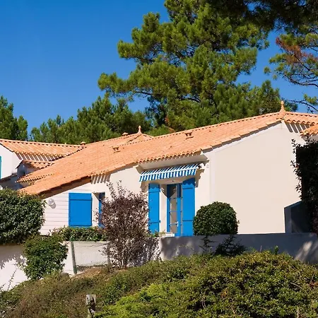 Madame Le Domaine De Vertmarines 3*