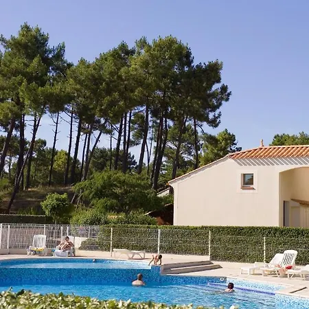 Madame Le Domaine De Vertmarines 3*