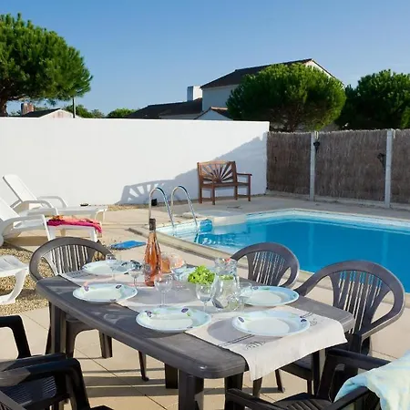 Hotel apartamentowy Madame Le Domaine De Vertmarines 3*