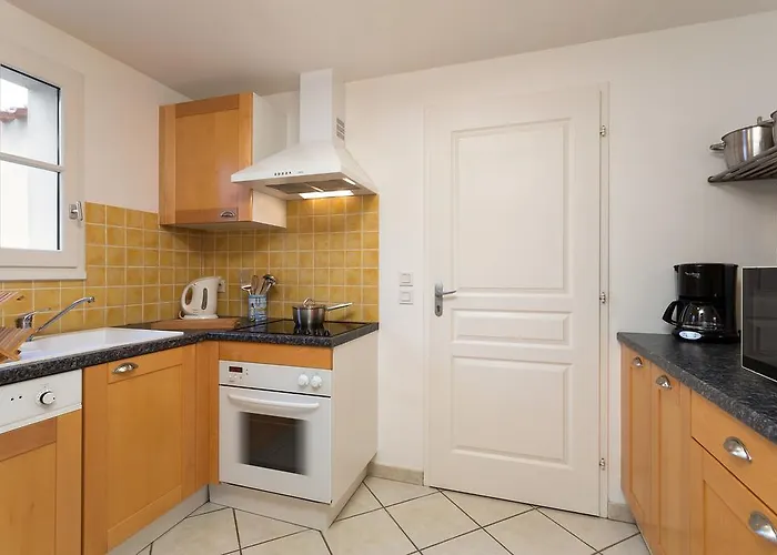 Madame Le Domaine De Vertmarines Apartahotel