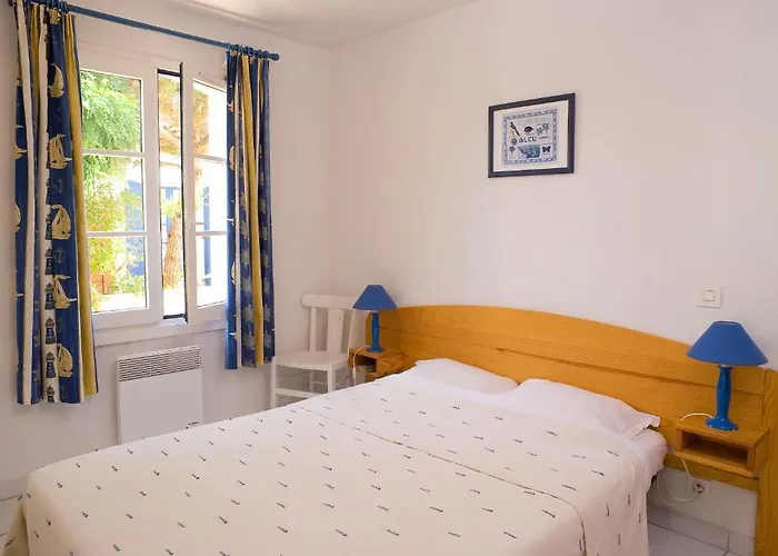 Madame Le Domaine De Vertmarines Apartahotel 3*