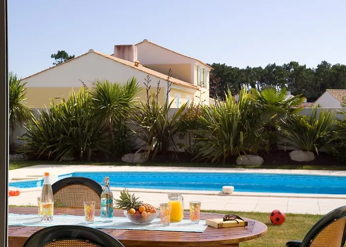 Apartahotel Madame Le Domaine De Vertmarines